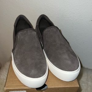 UGG JASS size 8 Gray
